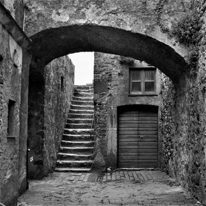 arco, bianconero, scala, porta, portone, finestra, scalini, finestre, gradini, scalinata, scorcio, case, borgo, pietra, abbandono, vicolo