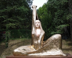 statua, alberi, verde, scultura, oro, donna, parco, seno, geometrie, siepe, giardino, bosco
