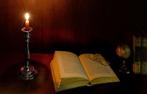 candela, occhiali, libro, mappamondo, candelabro, luce, fiamma, libri, tavolo, pagine, leggere, volumi, aperto, ombre