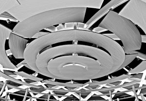 cerchi, bianconero, soffitto, spirale, concentrici, travi, grigio, architettura, luci, lampadario, metallo