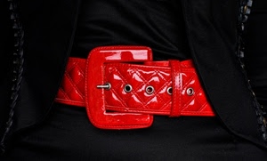 cintura, rosso, fibbia, nero, vernice, fori, passante