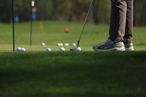 golf, mazza, palline, scarpe, prato, palle, gambe, sport, verde, bianco