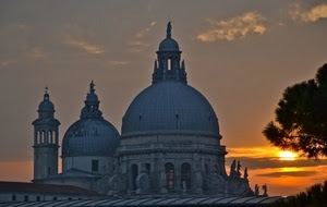 tramonto, cupole, albero, chiesa, campanile, nuvole, cielo, statue, controluce, alberi, sole