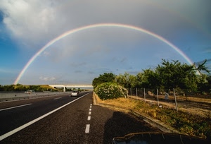 arcobaleno, strada, cielo, alberi, nuvole, ponte, autostrada, auto, strisce, piante, automobili, arco, piazzola, guardrail, linee