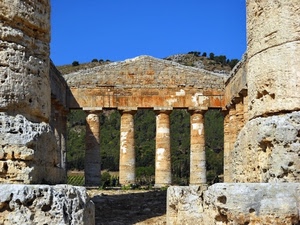 colonne, tempio, cielo, ruderi, rovine, alberi, verde, timpano, archeologia, antichità