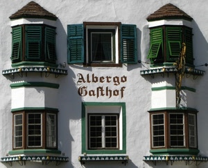 finestre, verde, albergo, persiane, bianco, insegna