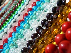 collane, sfere, colori, rosso, multicolore, perle, perline, nero, bianco