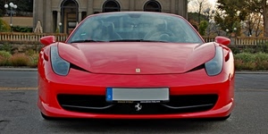 ferrari, rosso, automobile, cavallino, macchina, fari, fanali, parabrezza, cofano, strada, sportiva, lampioni, targa, alberi, rossa, archi