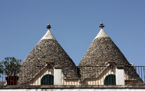 trulli, due, ringhiera, vaso, cielo, cupole, pianta