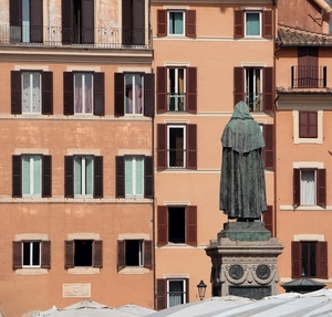 statua, finestre, palazzo, persiane, balconi, monumento, bronzo, ombrelloni, vetri, balcone, tende, case