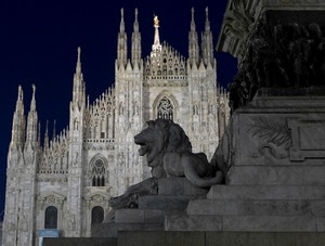 duomo, leone, milano, statua, notturno, notte, blu, monumento, guglie