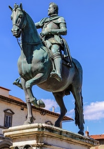 statua, cavallo, cielo, bronzo, piedistallo, monumento, azzurro, nuvole, scultura, equestre, cavaliere, case, quadrupede, condottiero, finestre, palazzo, zampe