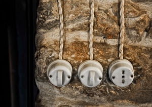 muro, interruttori, tre, fili, presa, interruttore, elettrici, porcellana, prese, luce, ceramica, bianco