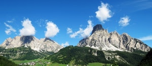 nuvole, cielo, montagne, verde, azzurro, cime, rocce, roccia, prati, bianco, boschi, montagna, alberi, bosco, paese, panorama, paesaggio, ombra