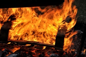 fuoco, fiamme, brace, braci, camino, bruciare, arancione, giallo, rosso, legno, legna, carbone