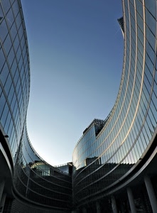 cielo, finestre, palazzo, colonne, vetro, riflessi, architettura, curve, vetri, grattacielo, grattacieli, prospettiva, palazzi, riflesso