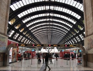 stazione, persone, galleria, porte, archi, passanti, soffitto, arcata, vetro, viaggiatori, vetri, treni