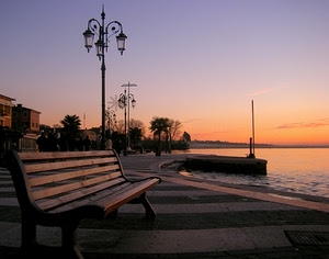 panchina, tramonto, lampioni, mare, acqua, lampione, lago, lungolago, molo