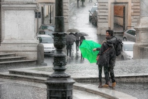 pioggia, persone, verde, ombrello, ombrelli, gradini, maltempo, palo, vento