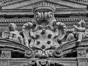 stemma, corona, palle, angeli, bianconero, putti, sfere, spirali, conchiglia, scultura, ali, puttini, fregi, due