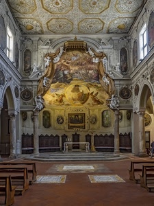 altare, colonne, chiesa, affreschi, finestre, panche, angeli, dipinti, archi, soffitto, interno, scalini, candele, coro, quadri, sculture, gradini, legno, banchi